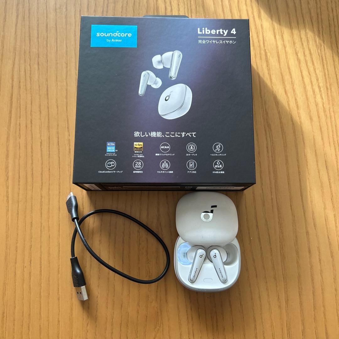 Soundcore 77 ワイヤレスイヤホン ホワイト　右耳やや異常あり