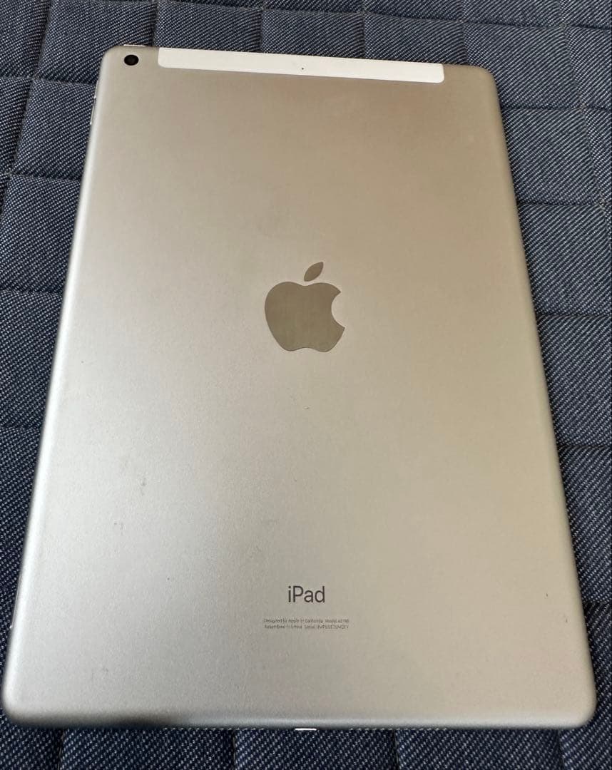 iPad第7世代 Wi-Fi + Cellularモデル 32GB