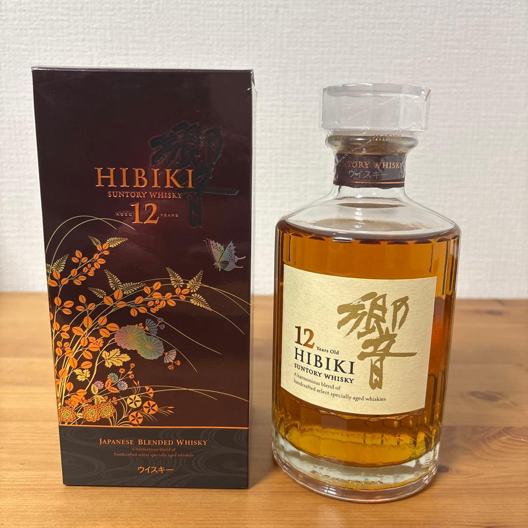 サントリーウイスキー　響12年　500ml 意匠ボトル　箱付　未開封【1】