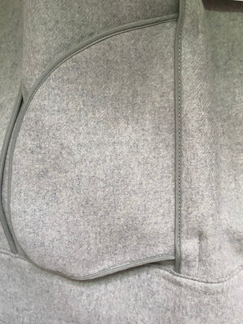 PRADA グレー ウールコート