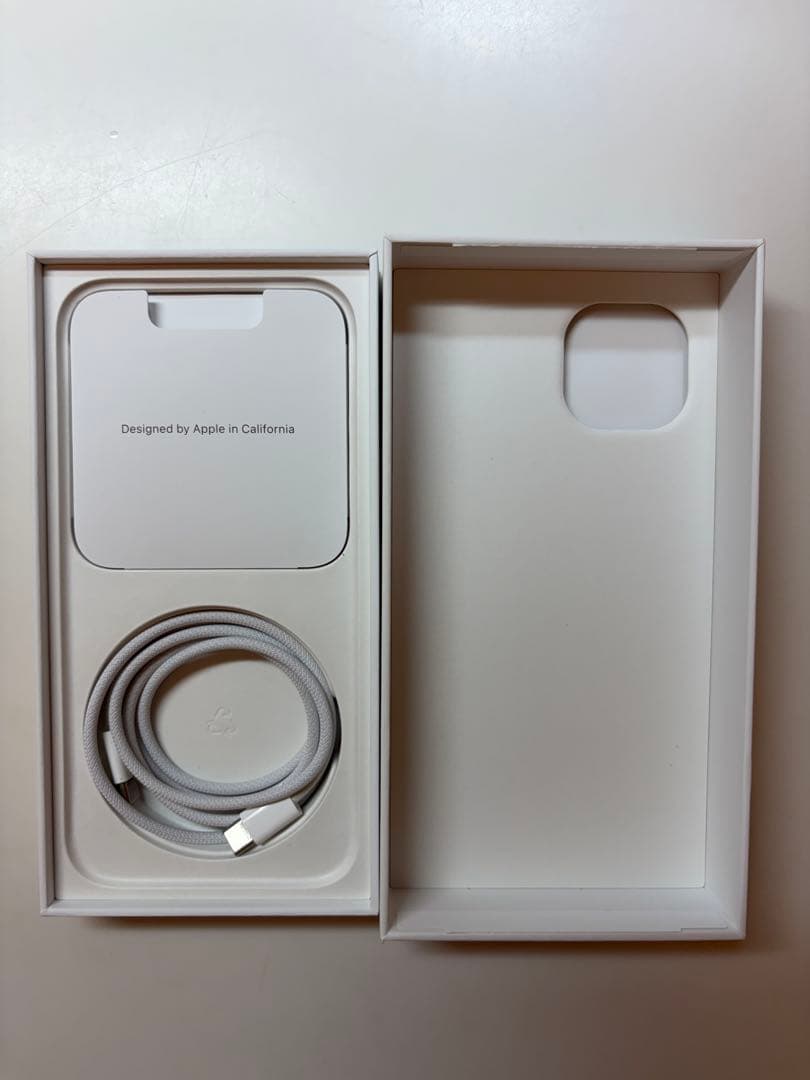 iPhone 15 Plus 128GB ブラック SIMフリー 美品 傷無し