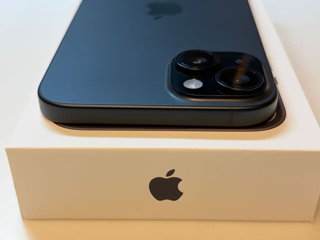 iPhone 15 Plus 128GB ブラック SIMフリー 美品 傷無し