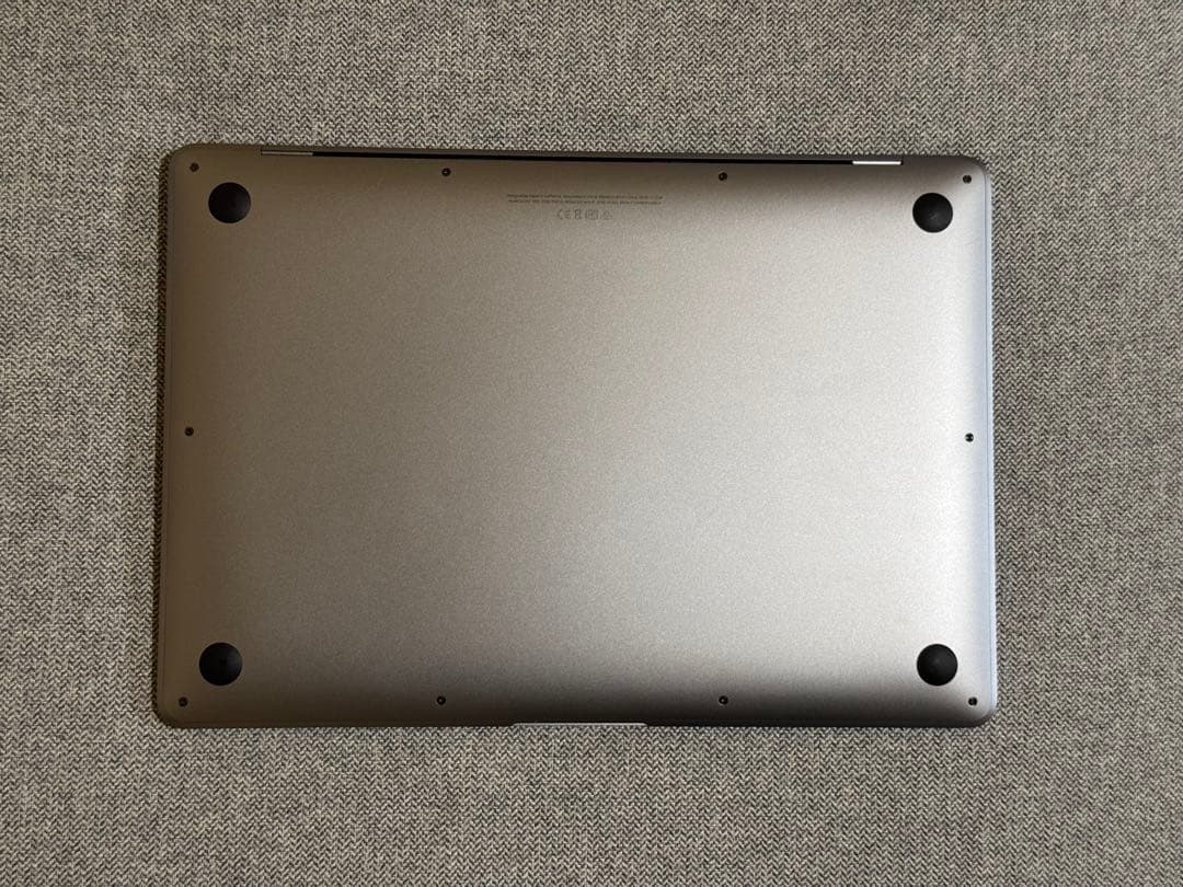 MacBook本体 MacBook Air 8GB 256GB