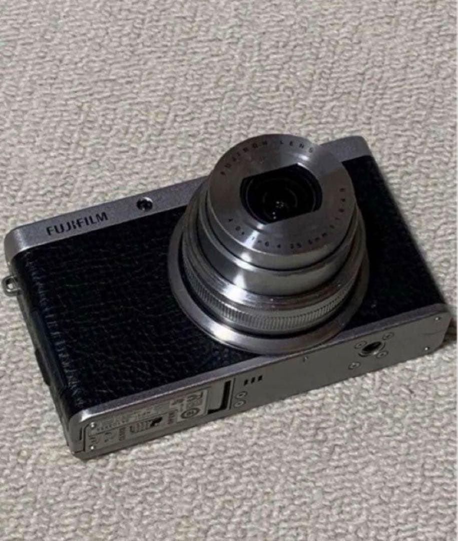 超激レア伝説の高級名機FUJIFILM XF1超美品早い者勝ち