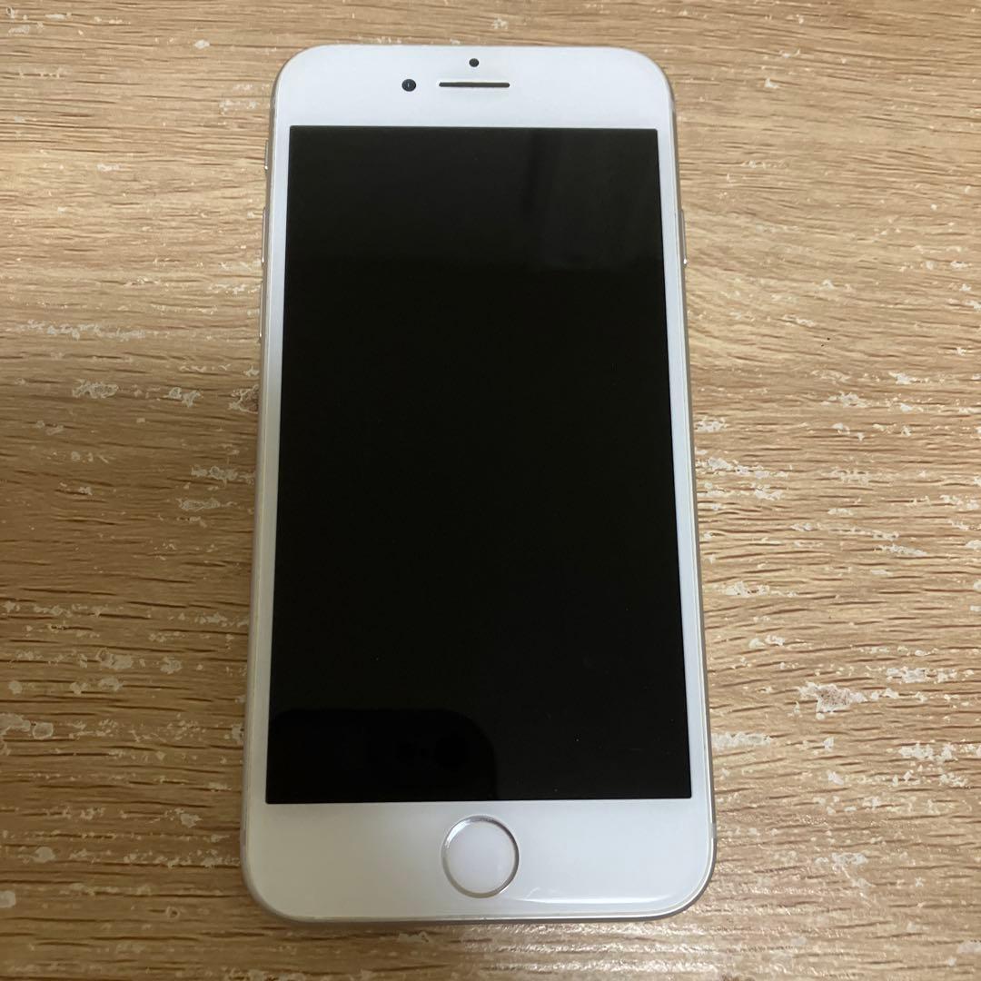 Apple iPhone 8 本体 64GB シルバー　箱付き