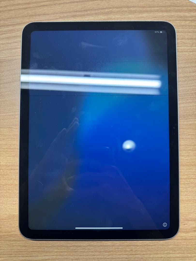 シルバー iPad 第10世代 ライン抜けあり