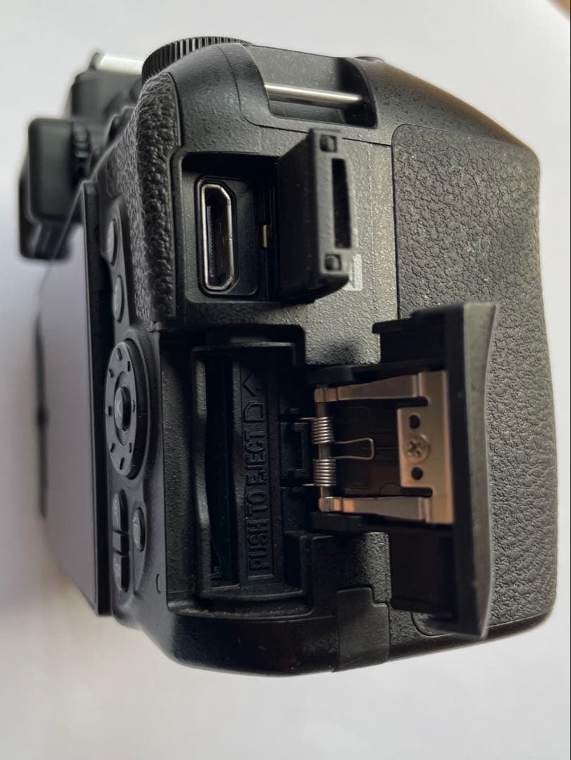 ニコン デジタル一眼レフカメラ・ダブルズームキット D5600