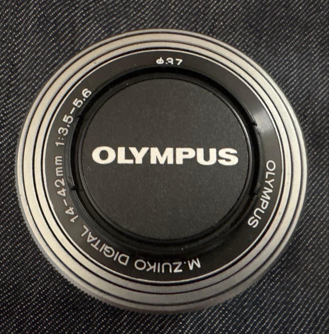 オリンパスOM-D E-M10 Mark II 望遠レンズ75-300mmセット