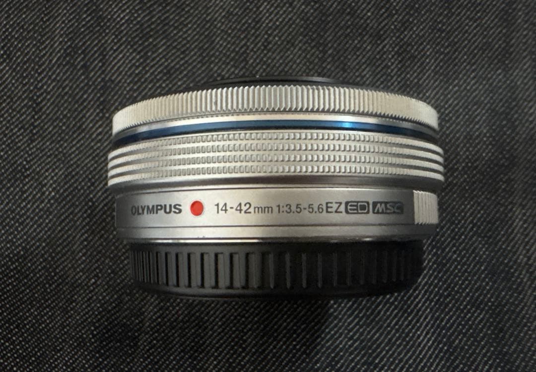 オリンパスOM-D E-M10 Mark II 望遠レンズ75-300mmセット