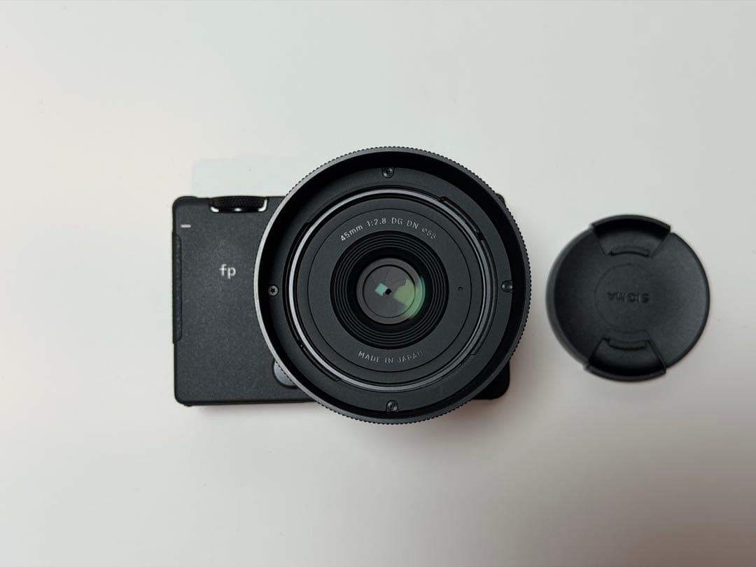SIGMA fp + 45mm F2.8 DG DN セット