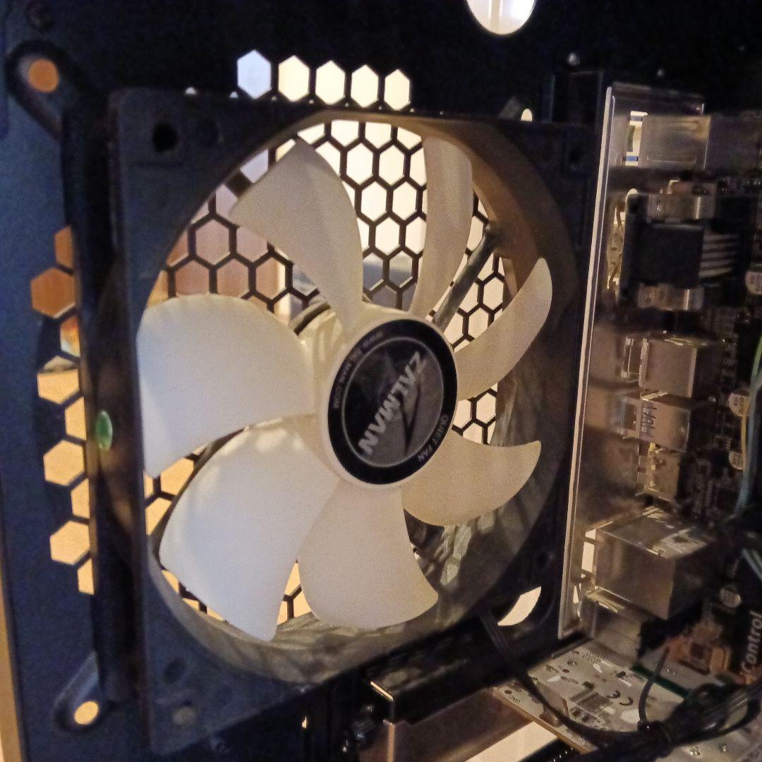 自作PC Thermaltake ガラスケース / GT1030 / ASUS