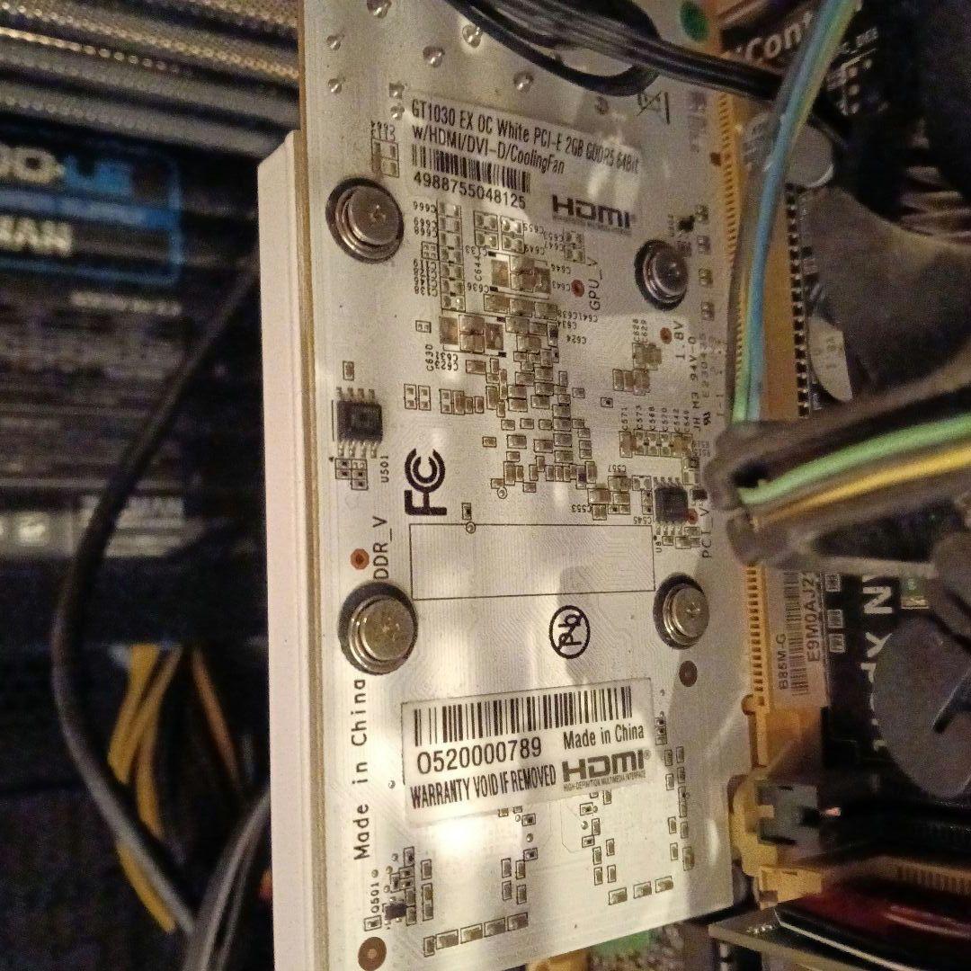 自作PC Thermaltake ガラスケース / GT1030 / ASUS