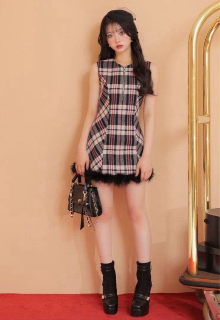 エムミーエメ　Feather check flare one piece