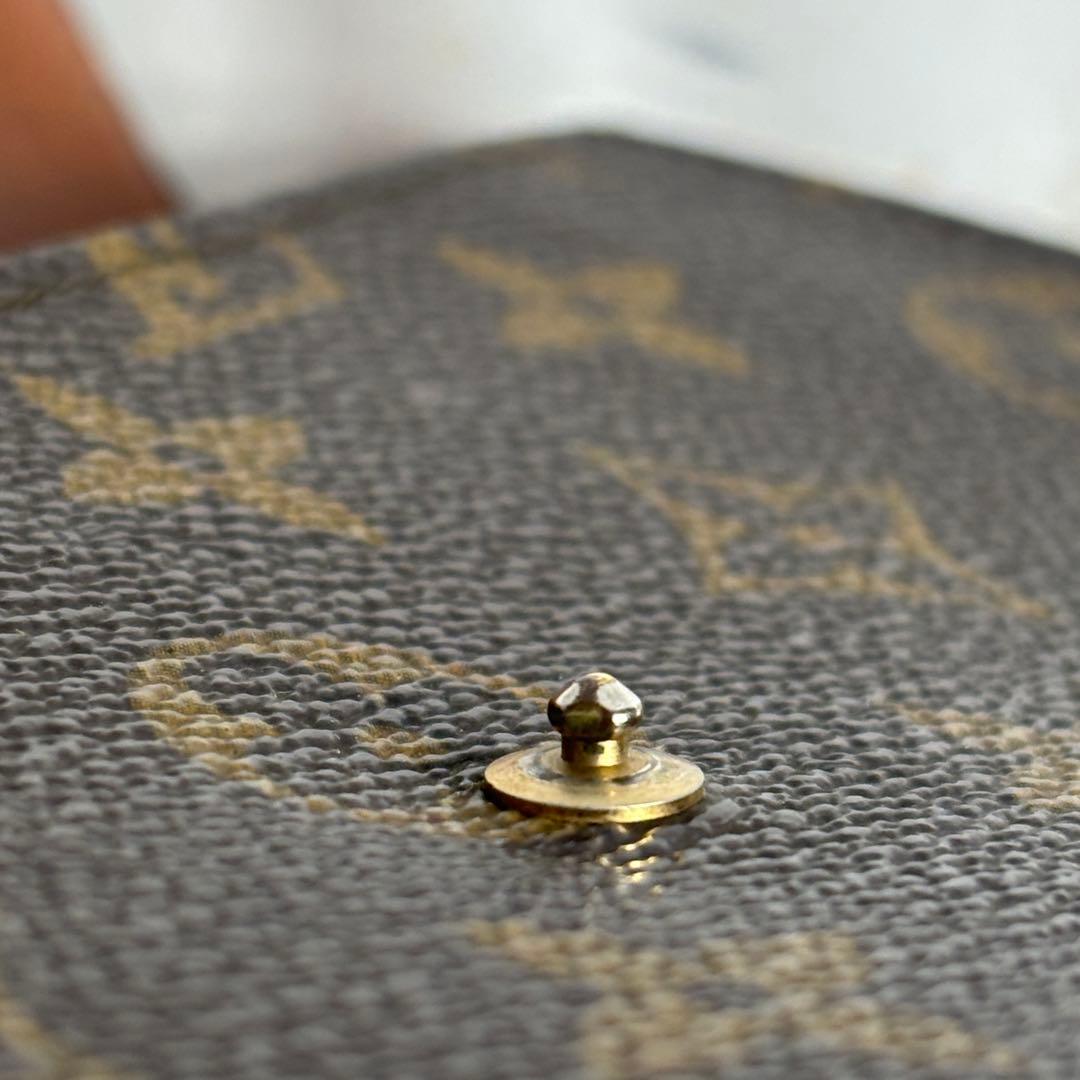 ルイヴィトン モノグラム ポルトフォイユ サラ 長財布 二つ折り財布