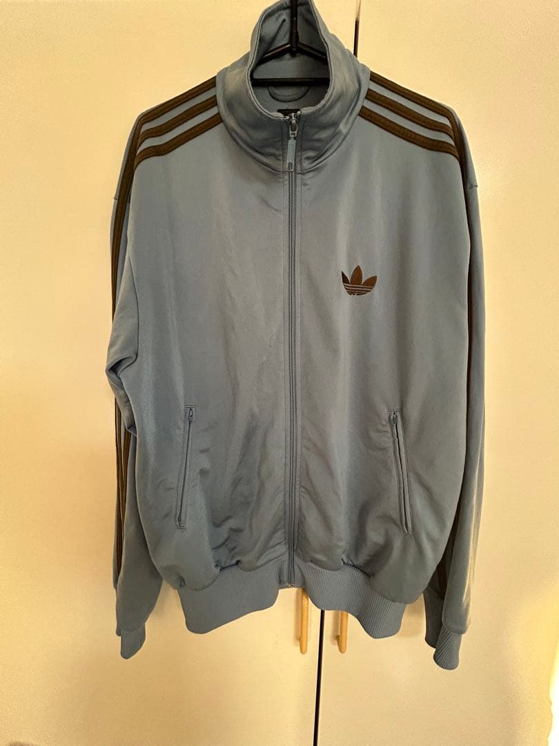 adidas トラックジャケット