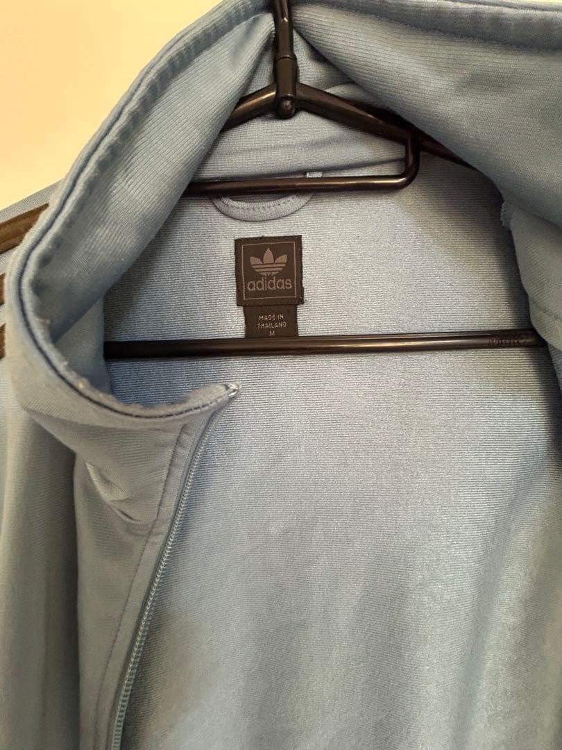 adidas トラックジャケット