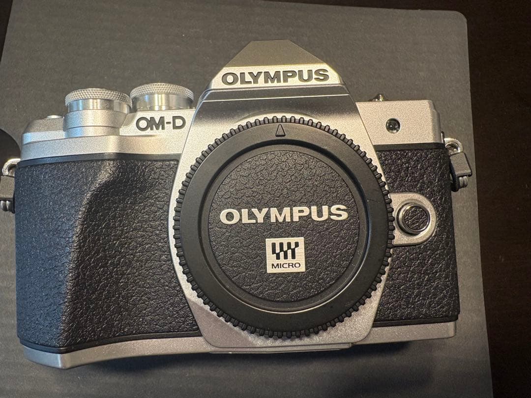 OLYMPUS OM-D E-M10 Mark Ⅲミラーレス一眼 ダブルズーム