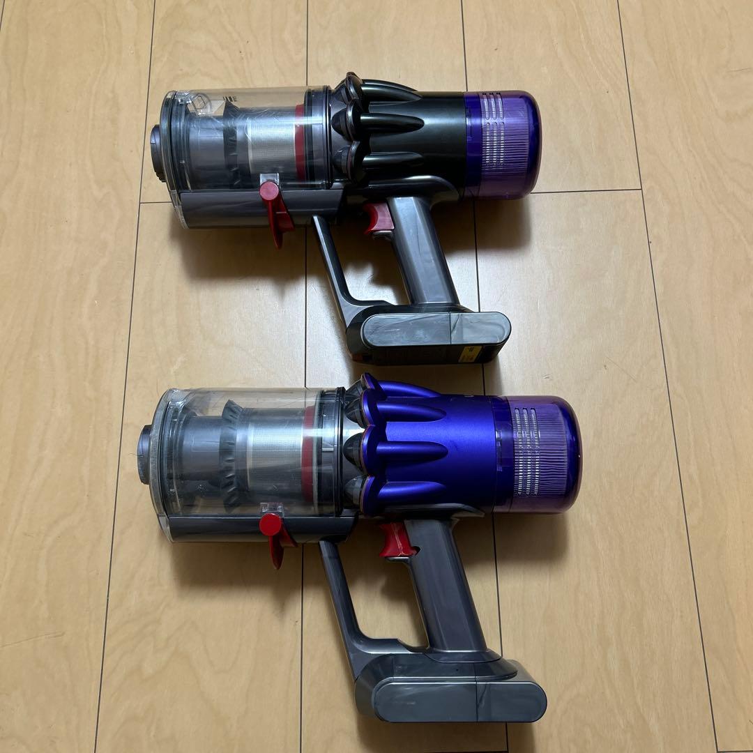 dyson ダイソン　sv18 本体のみ　2台セット　ジャンク扱い