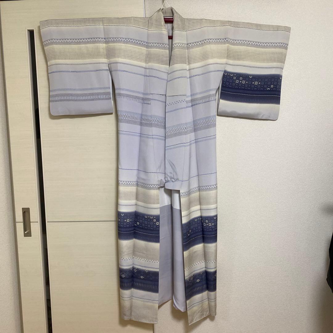 正絹　美品　袷　カジュアル　フォーマルどちらもOK 訪問着　染め柄　水色　紺