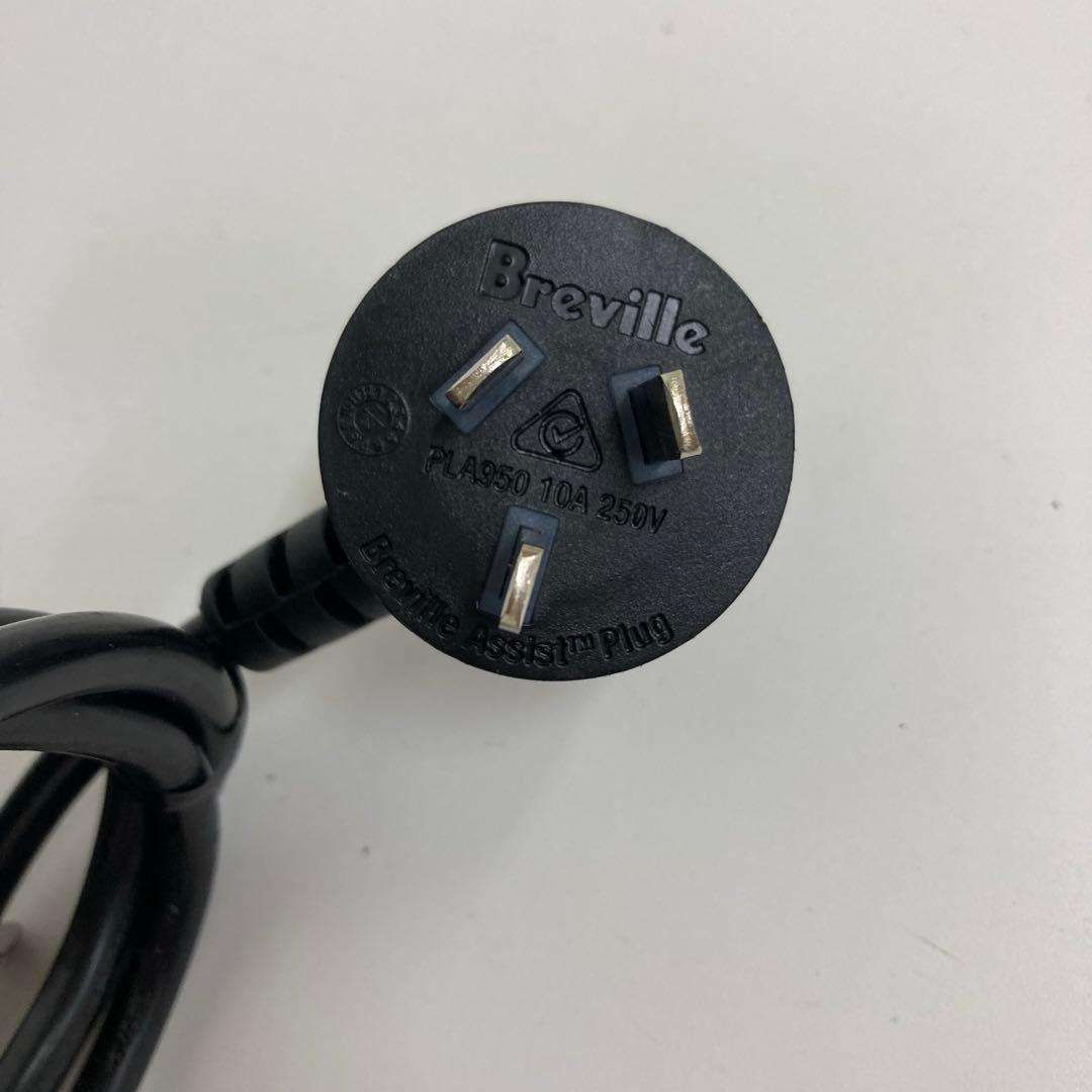 A375-6 Breville BES876 エスプレッソマシン　220V〜