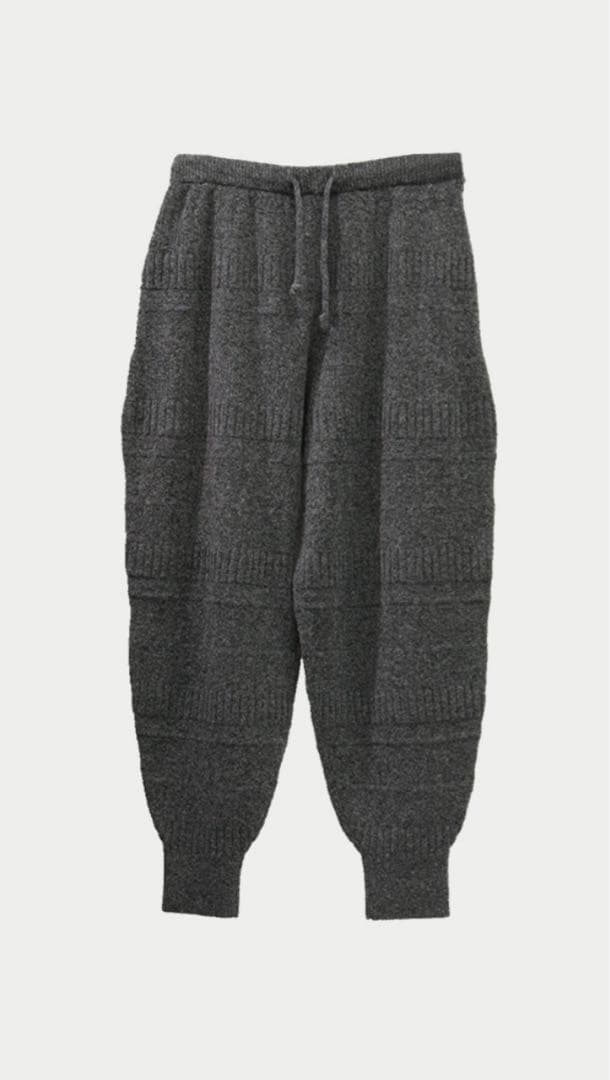 マチャット　新品未使用品　ニットパンツ