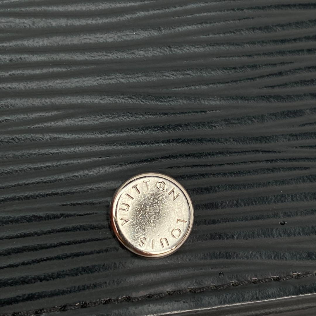 ◆Louis Vuitton ユニセックス エピレザー 名刺入れ　ブラック