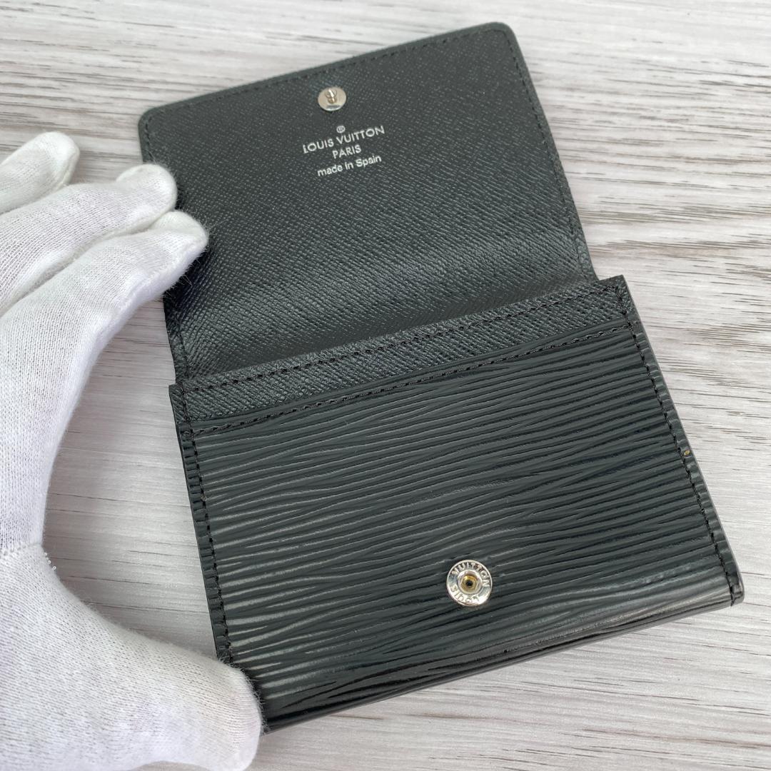 ◆Louis Vuitton ユニセックス エピレザー 名刺入れ　ブラック