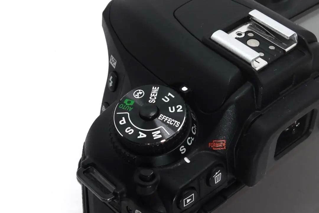 Nikon D7500 ダブルレンズ 極上美品☘️家族写真に　超高性能 高画質