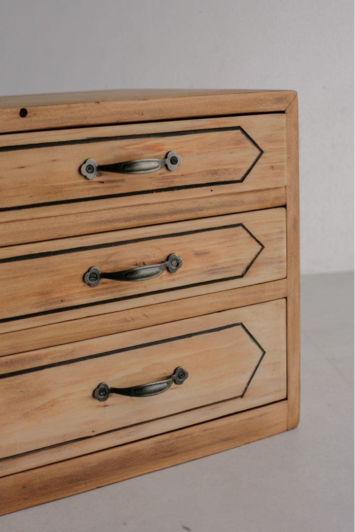 小引き出し　収納棚　飾り棚　収納箱 無垢材 テレビ台 小箪笥 古家具 古道具