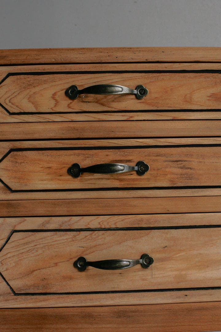 小引き出し　収納棚　飾り棚　収納箱 無垢材 テレビ台 小箪笥 古家具 古道具