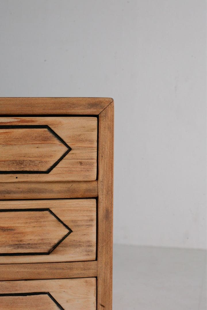 小引き出し　収納棚　飾り棚　収納箱 無垢材 テレビ台 小箪笥 古家具 古道具