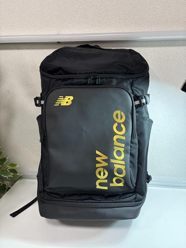 極美品☆new balance　ニューバランス　トップローディングバックパック