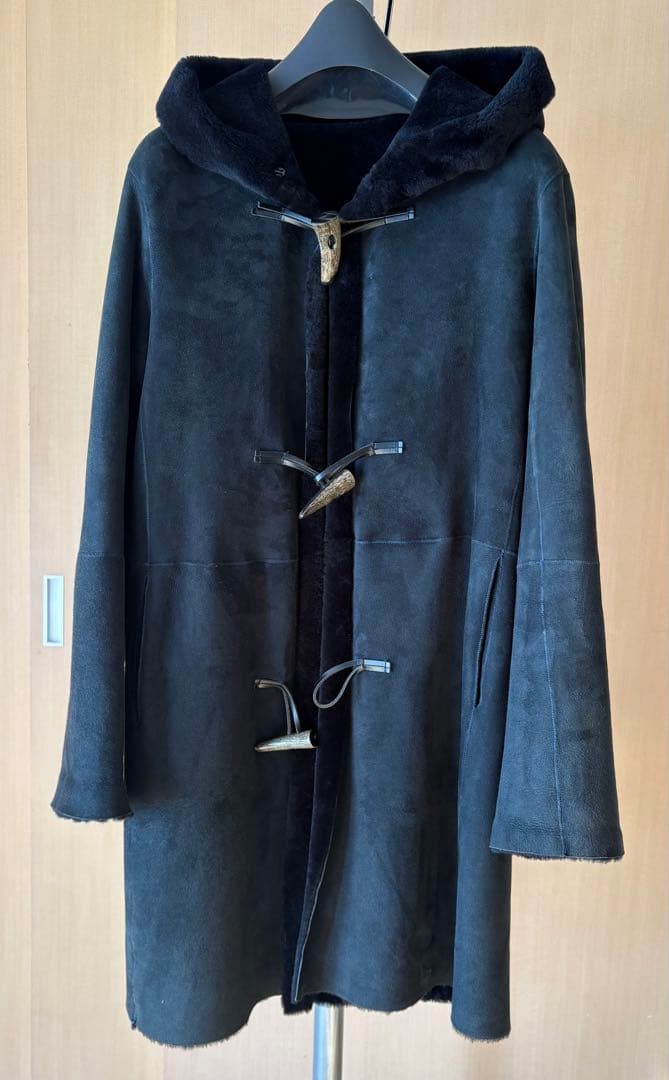 極美品/定価約28万】UNKNOWN 英国製 リアルムートン フーデッドコート