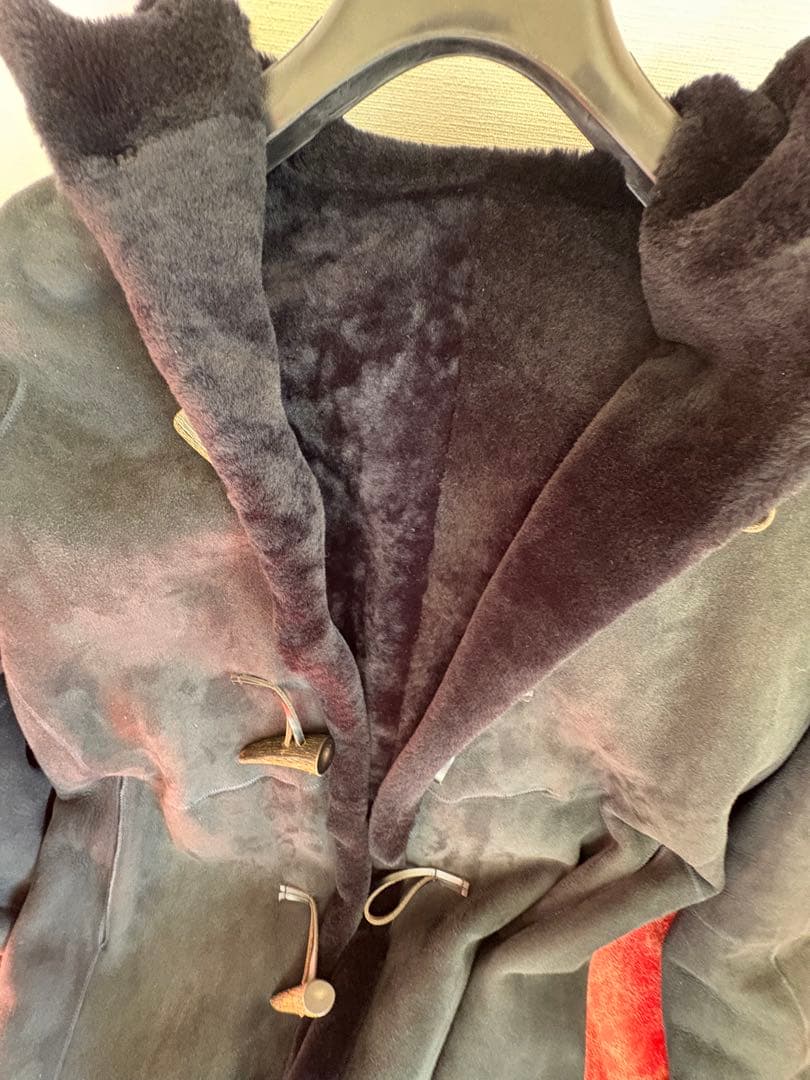 極美品/定価約28万】UNKNOWN 英国製 リアルムートン フーデッドコート