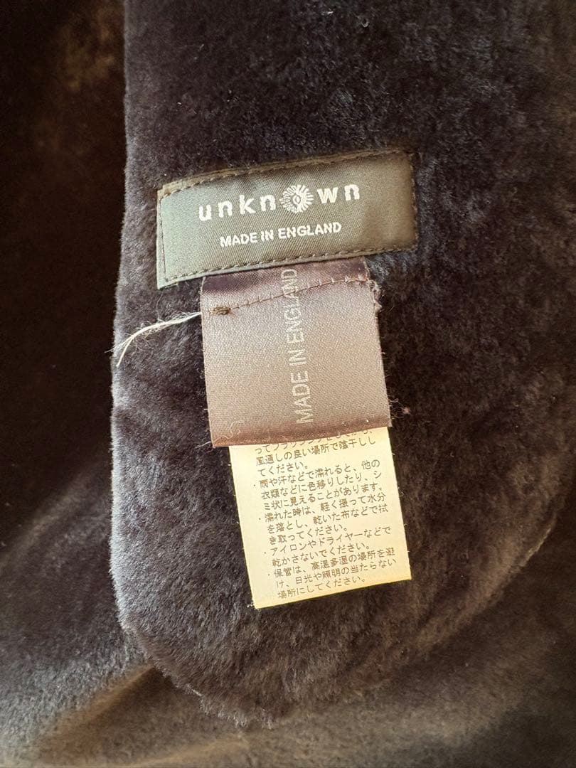 極美品/定価約28万】UNKNOWN 英国製 リアルムートン フーデッドコート
