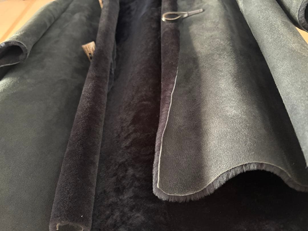 極美品/定価約28万】UNKNOWN 英国製 リアルムートン フーデッドコート