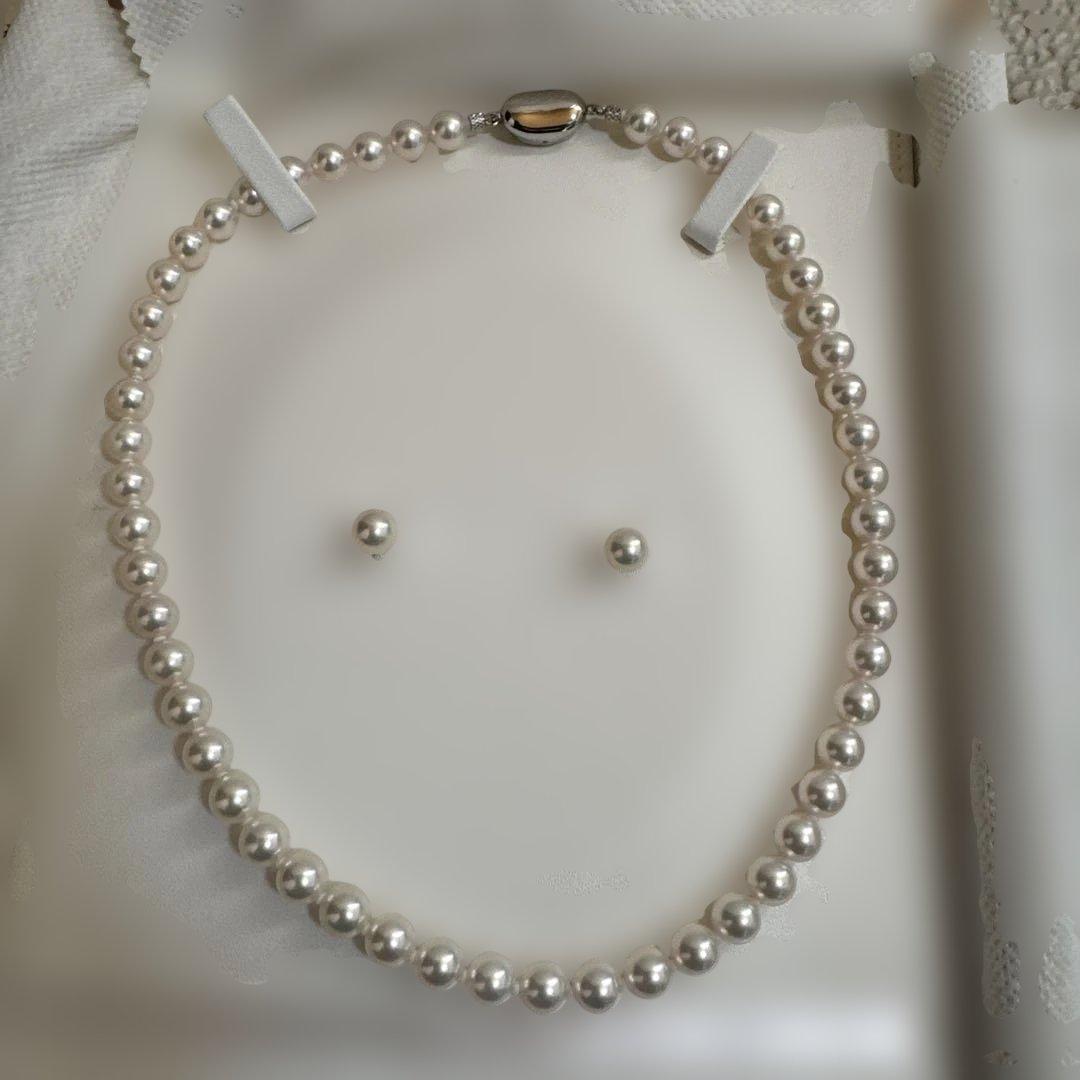 格安パールネックレスイヤリングセット【木箱、クロス付き】美品