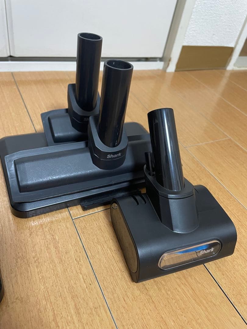 シャーク コードレスクリーナー　掃除機　CS401JGR