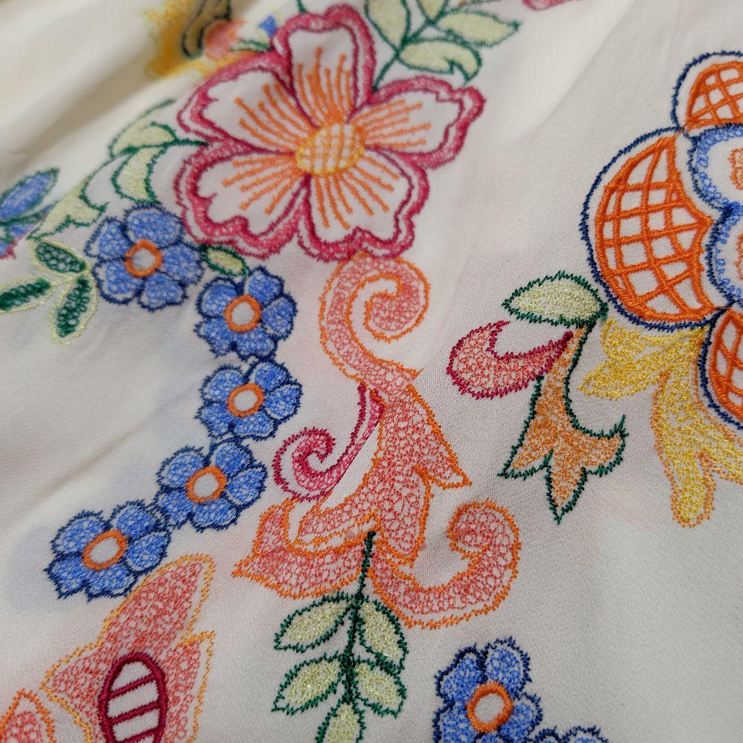 【極美品♡近年モデル】グレースコンチネンタル　カシュクール刺繍ワンピース　F