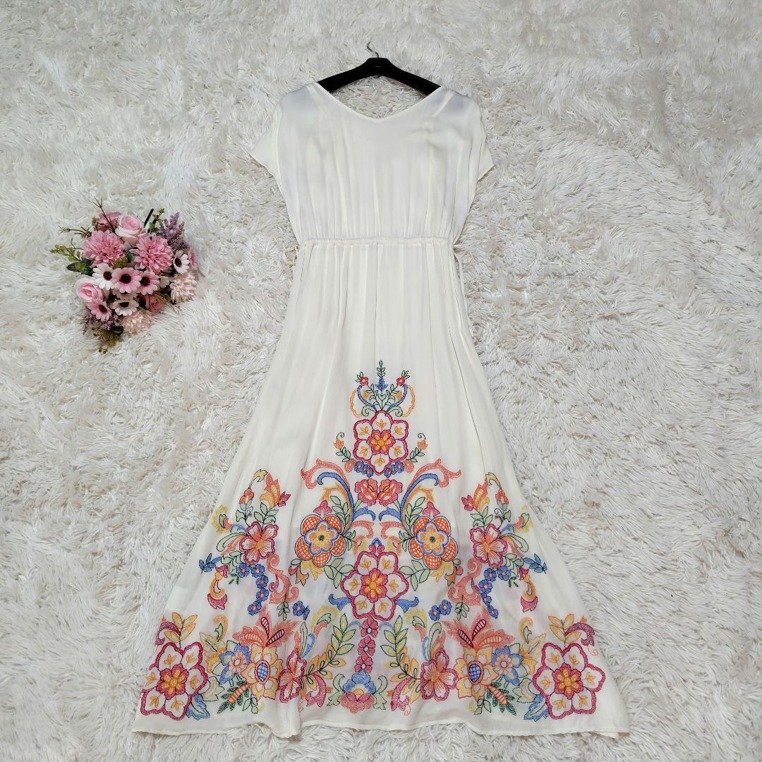 【極美品♡近年モデル】グレースコンチネンタル　カシュクール刺繍ワンピース　F