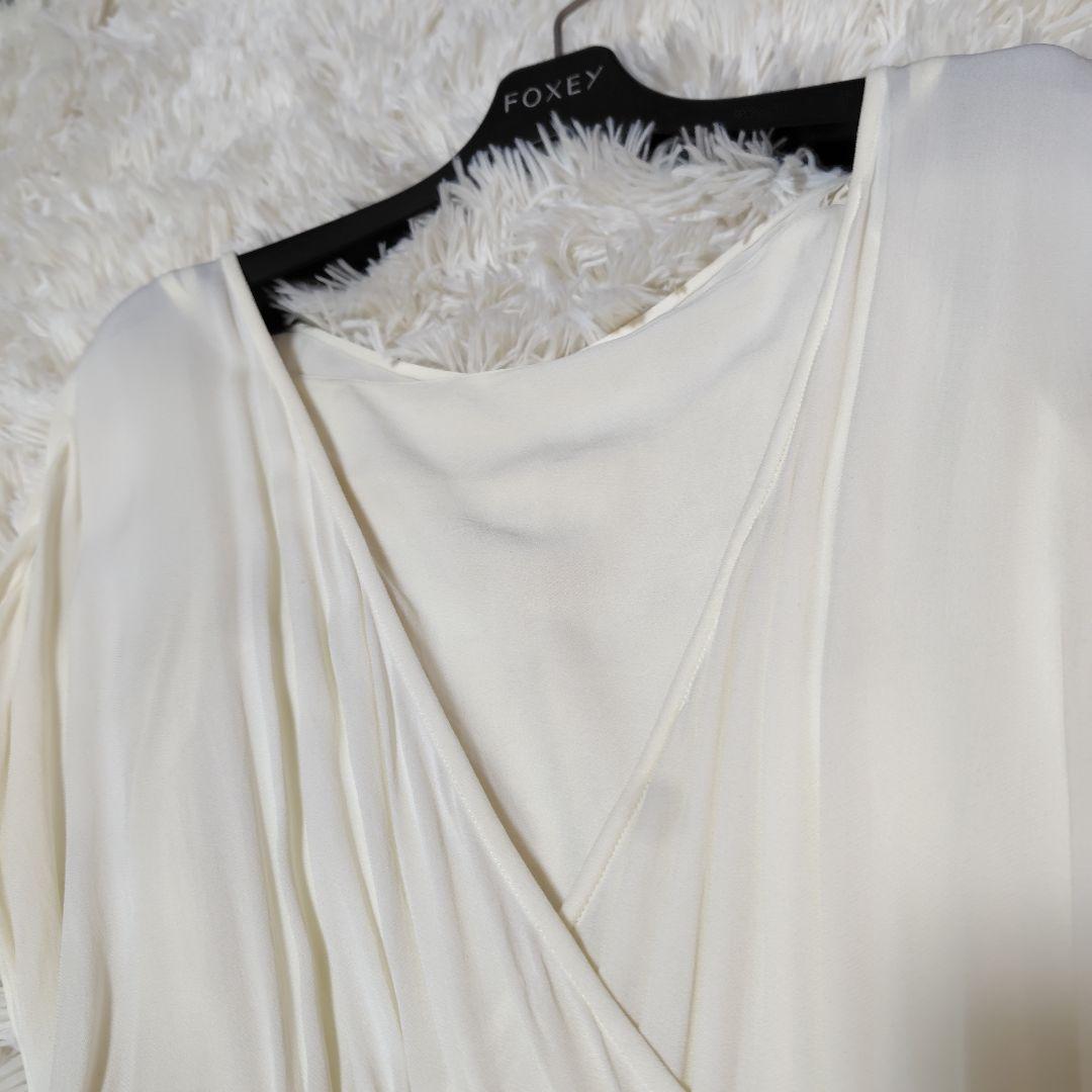 【極美品♡近年モデル】グレースコンチネンタル　カシュクール刺繍ワンピース　F