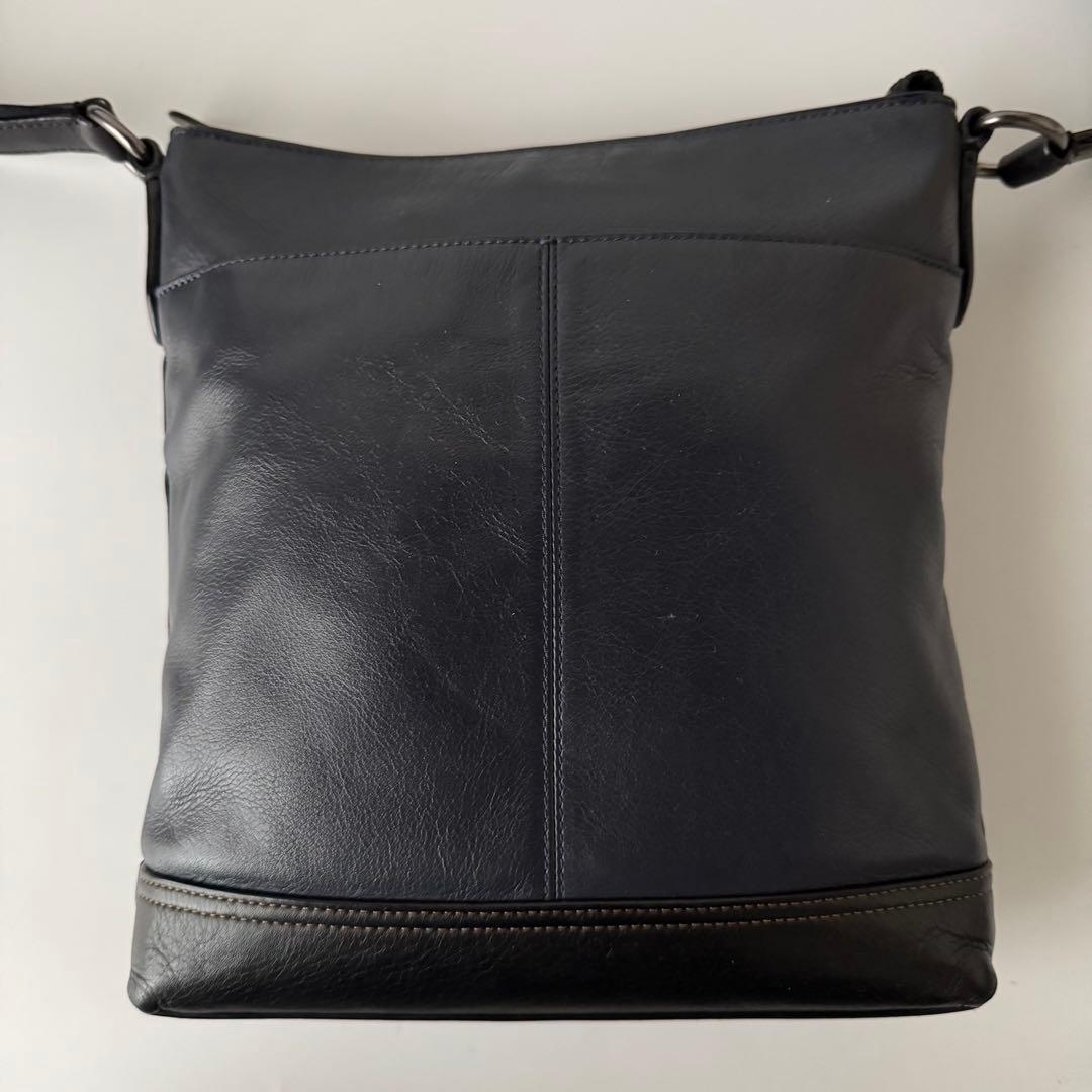 【美品】コーチ バイカラー ショルダーバッグ グラハム レザー 黒色 ネイビー