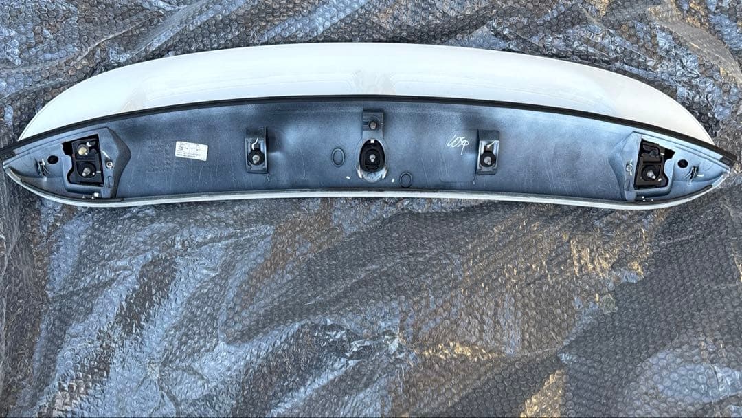  MINI R56 純正　ホワイト リアスポイラー ボルトオン