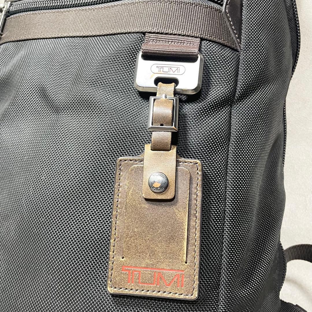 TUMI バッグバック ビジネスリュック メンズ Bertonan 黒 茶