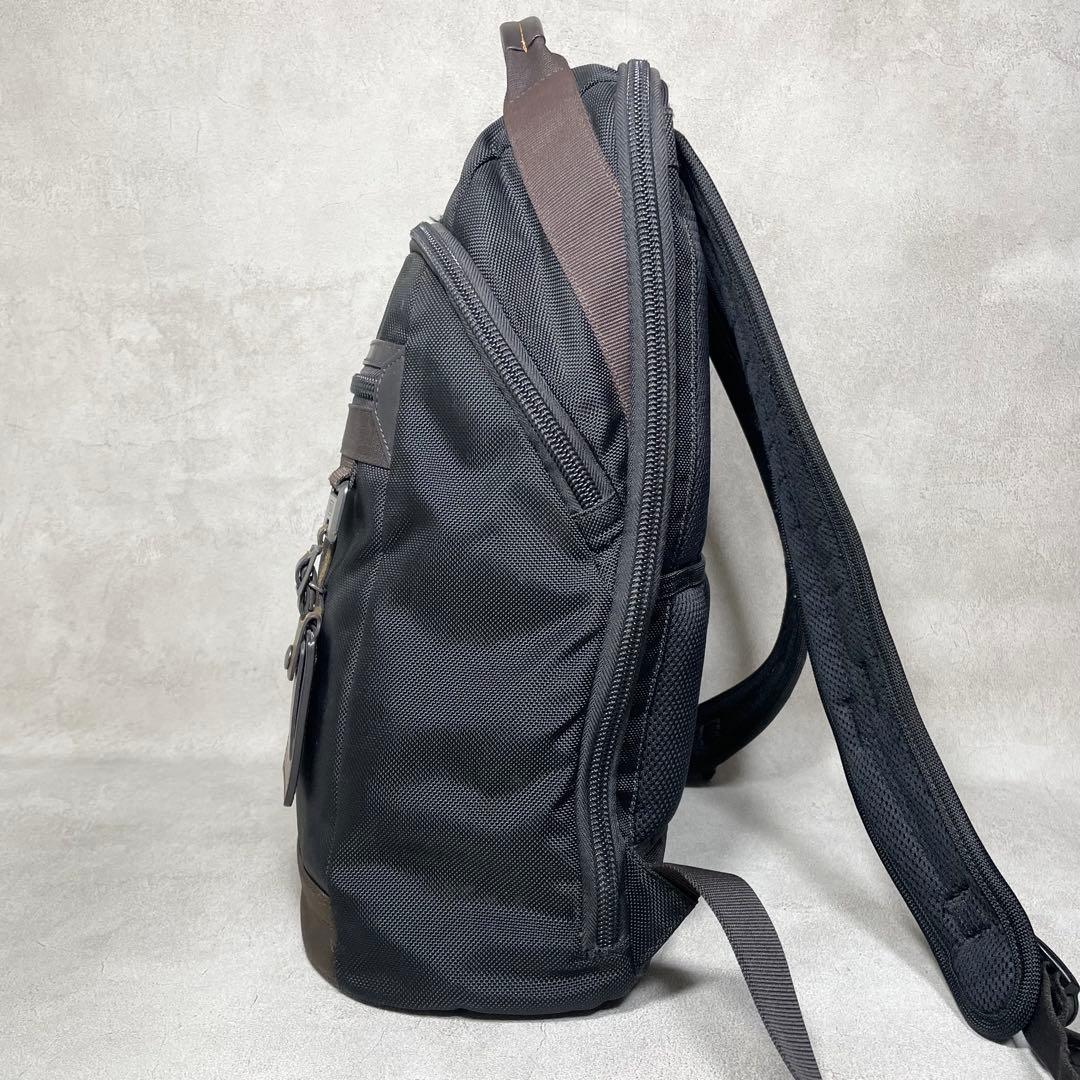 TUMI バッグバック ビジネスリュック メンズ Bertonan 黒 茶