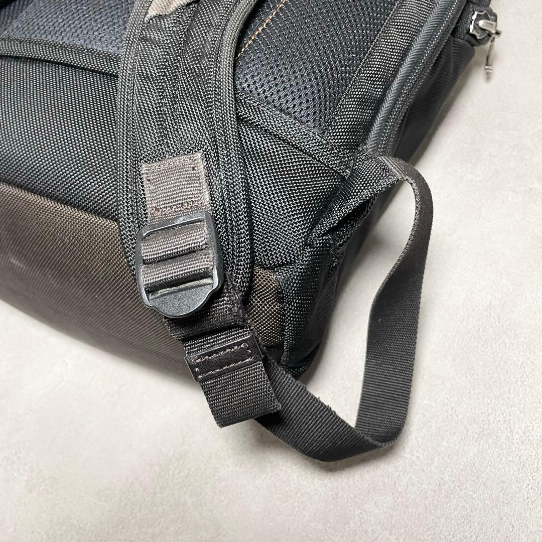 TUMI バッグバック ビジネスリュック メンズ Bertonan 黒 茶