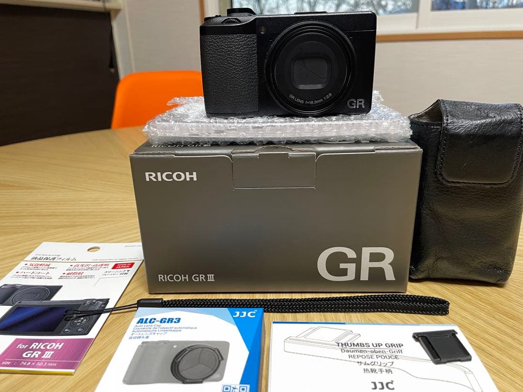 RICOH GR III コンパクトデジタルカメラ(おまけ多数)