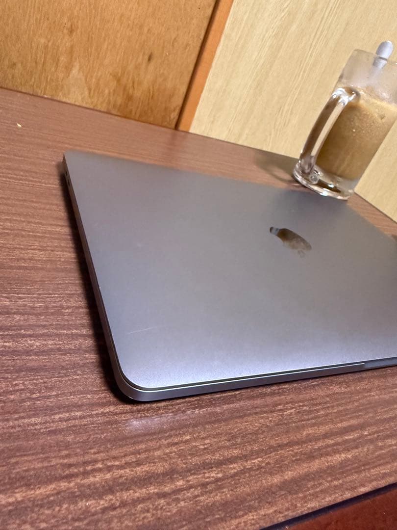 MacBook本体 MacBook Pro (M1, 8GB, 256GB)