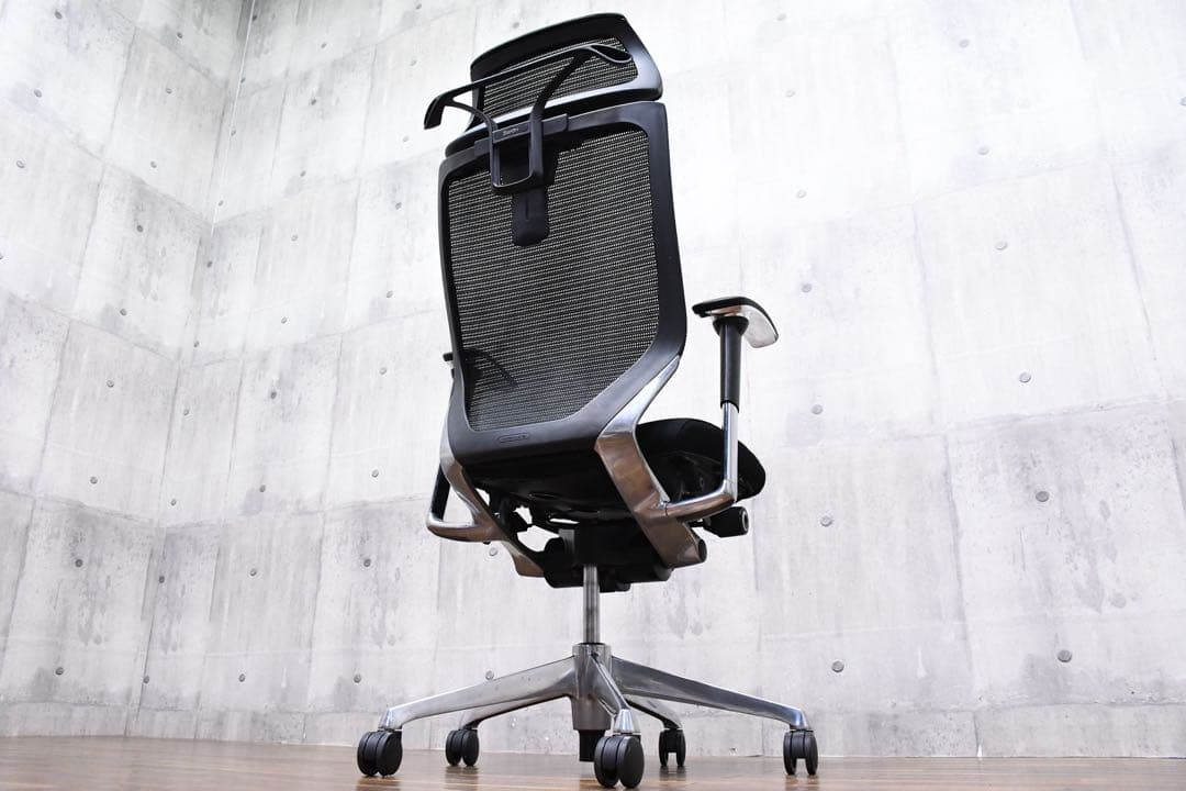 EFK37 オカムラ バロンチェア CP82BR ブラック デスクチェア