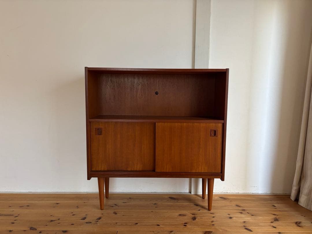 北欧ヴィンテージ　デンマーク　チーク　キャビネット